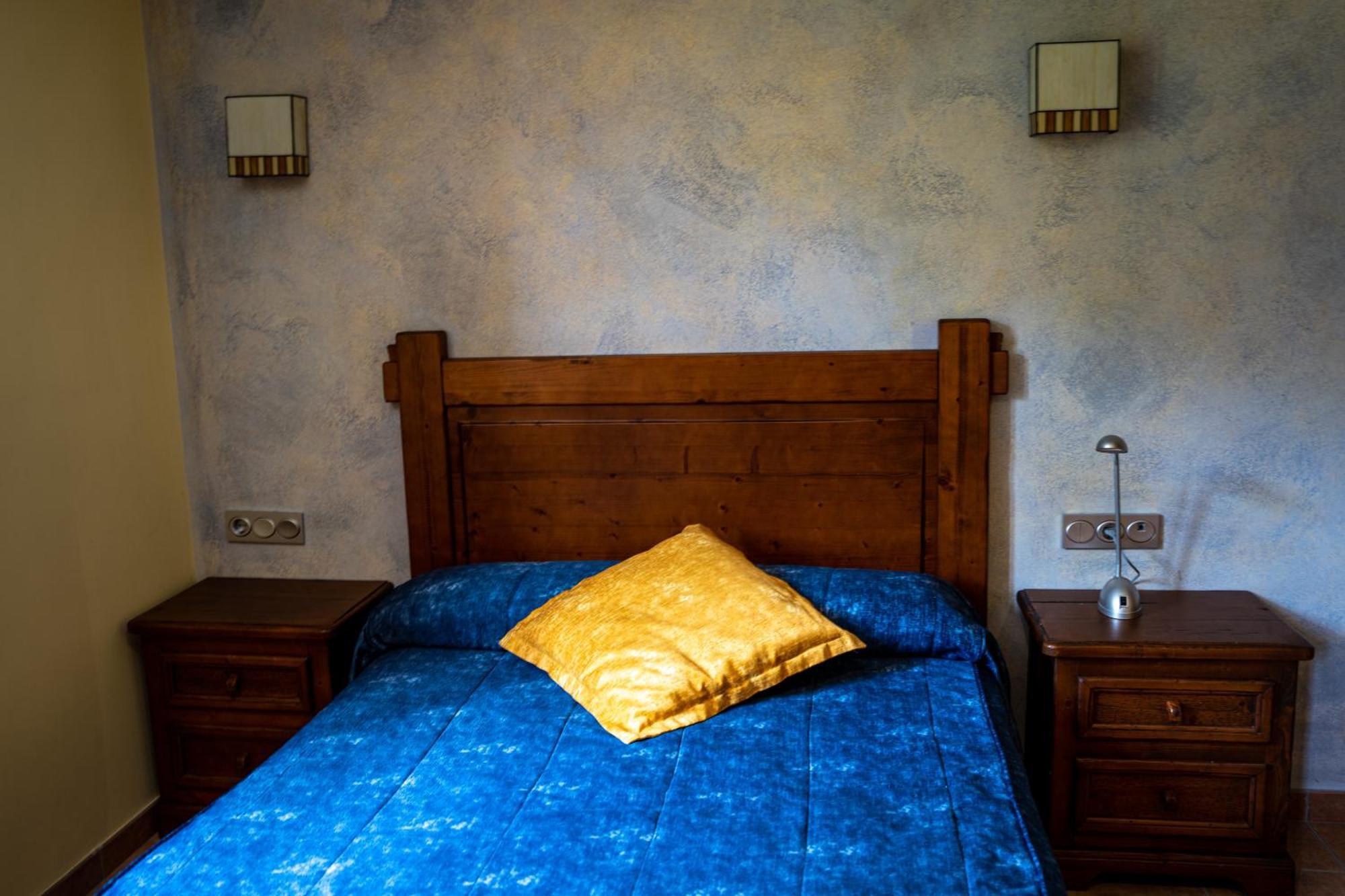 Gósol Hostal Cal Francisco מראה חיצוני תמונה