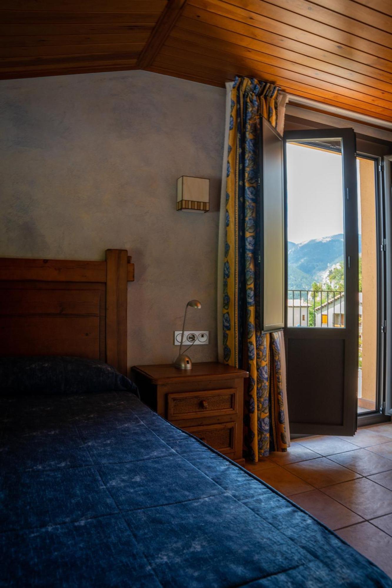Gósol Hostal Cal Francisco מראה חיצוני תמונה