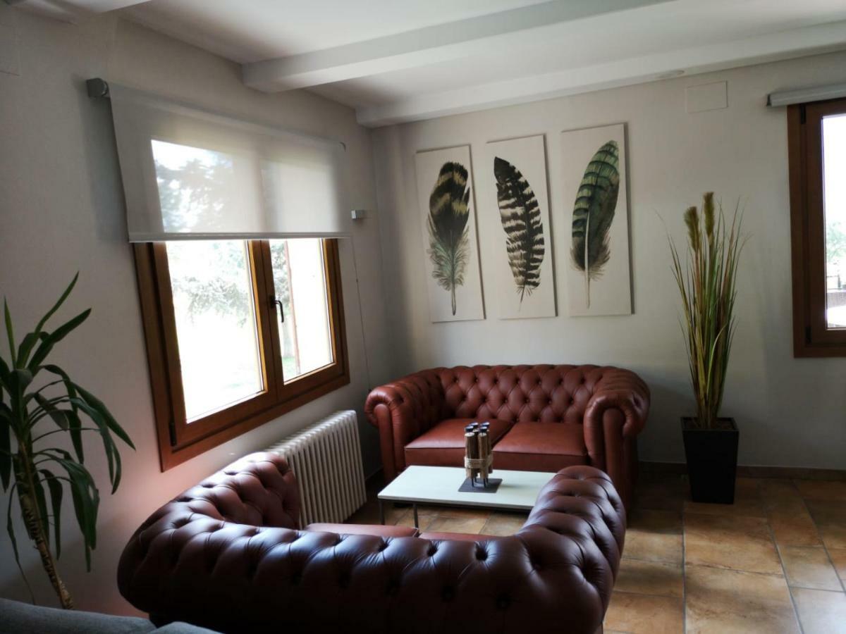 Gósol Hostal Cal Francisco מראה חיצוני תמונה