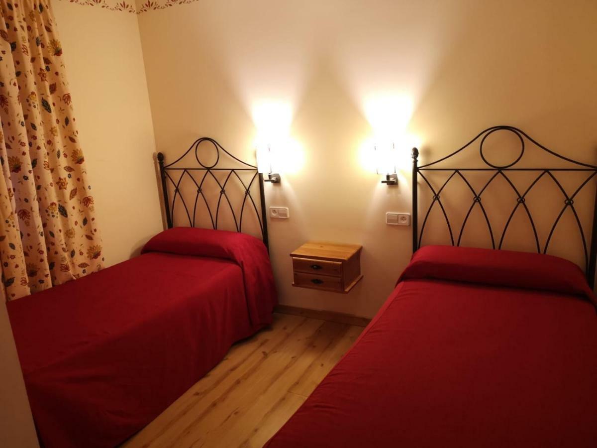 Gósol Hostal Cal Francisco מראה חיצוני תמונה